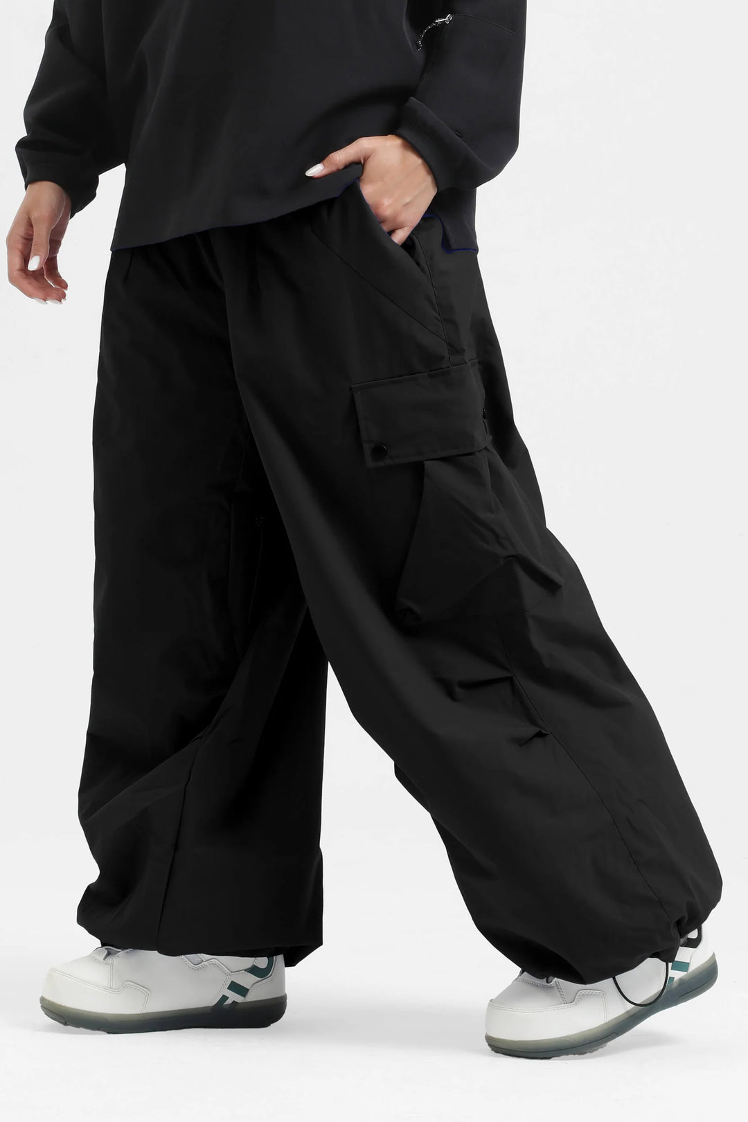 KY10 - Wide Cargo Baggy Snow Pants - Women's